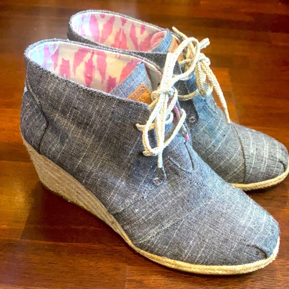 New Tom’s wedges - Sz 9 - Picture 1 of 5